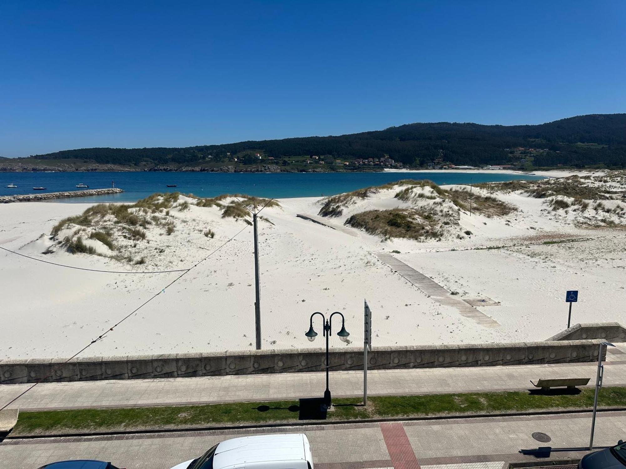 Apartament A Terraza Pequena By Oktheway Laxe Zewnętrze zdjęcie